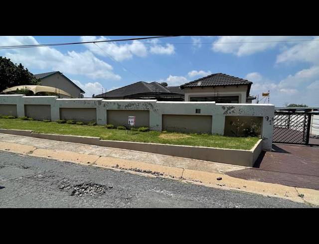 3 BEDROOM HOUSE FOR SALE IN WITPOORTJIE